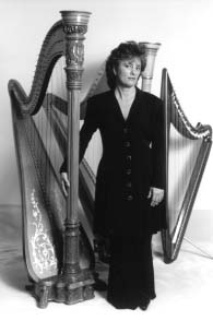 Michelle and her harps before a wedding